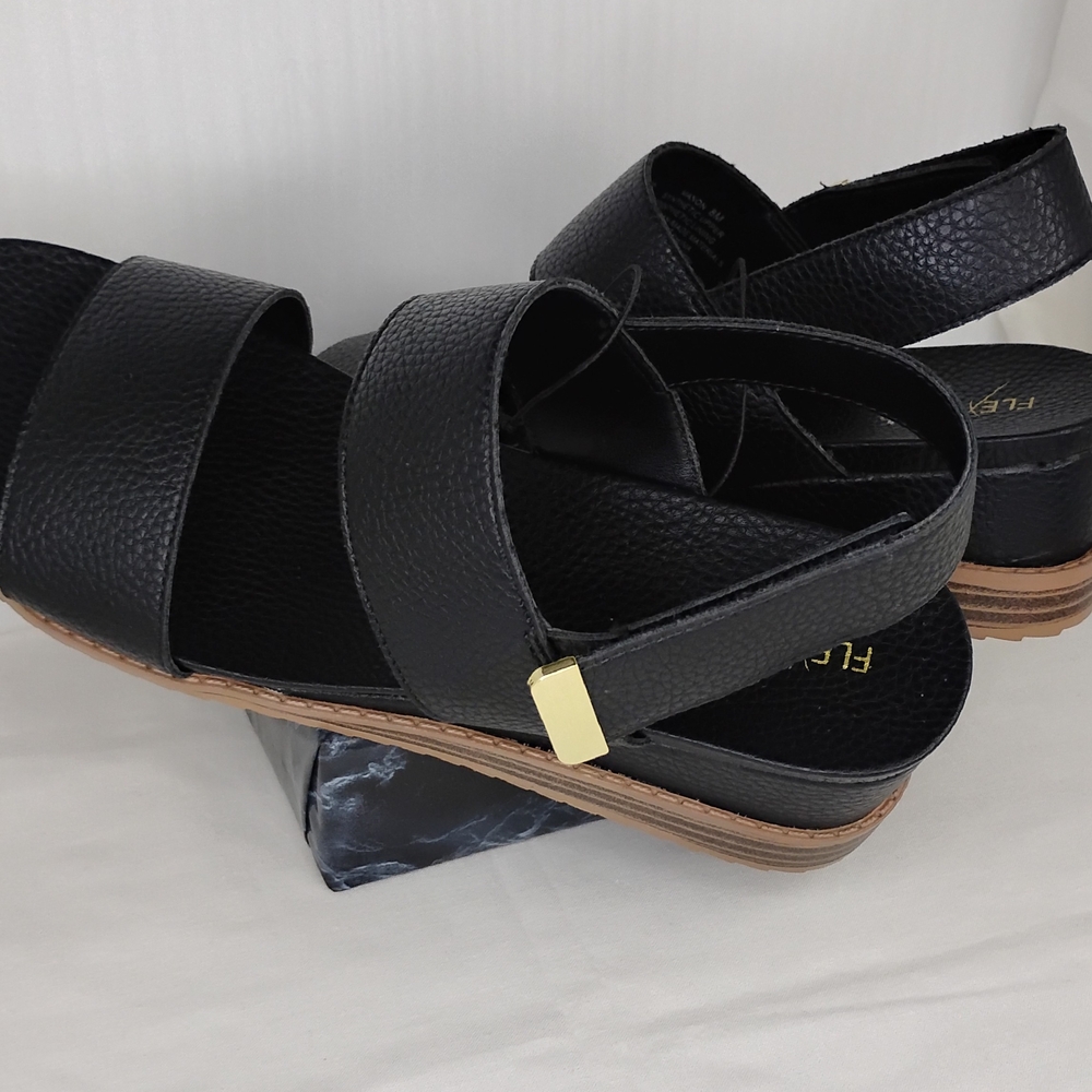 Black Women's Sandals - Picture 5 of 8